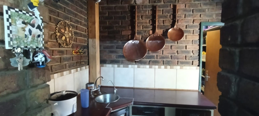 6 Bedroom Property for Sale in Hoopstad Free State
